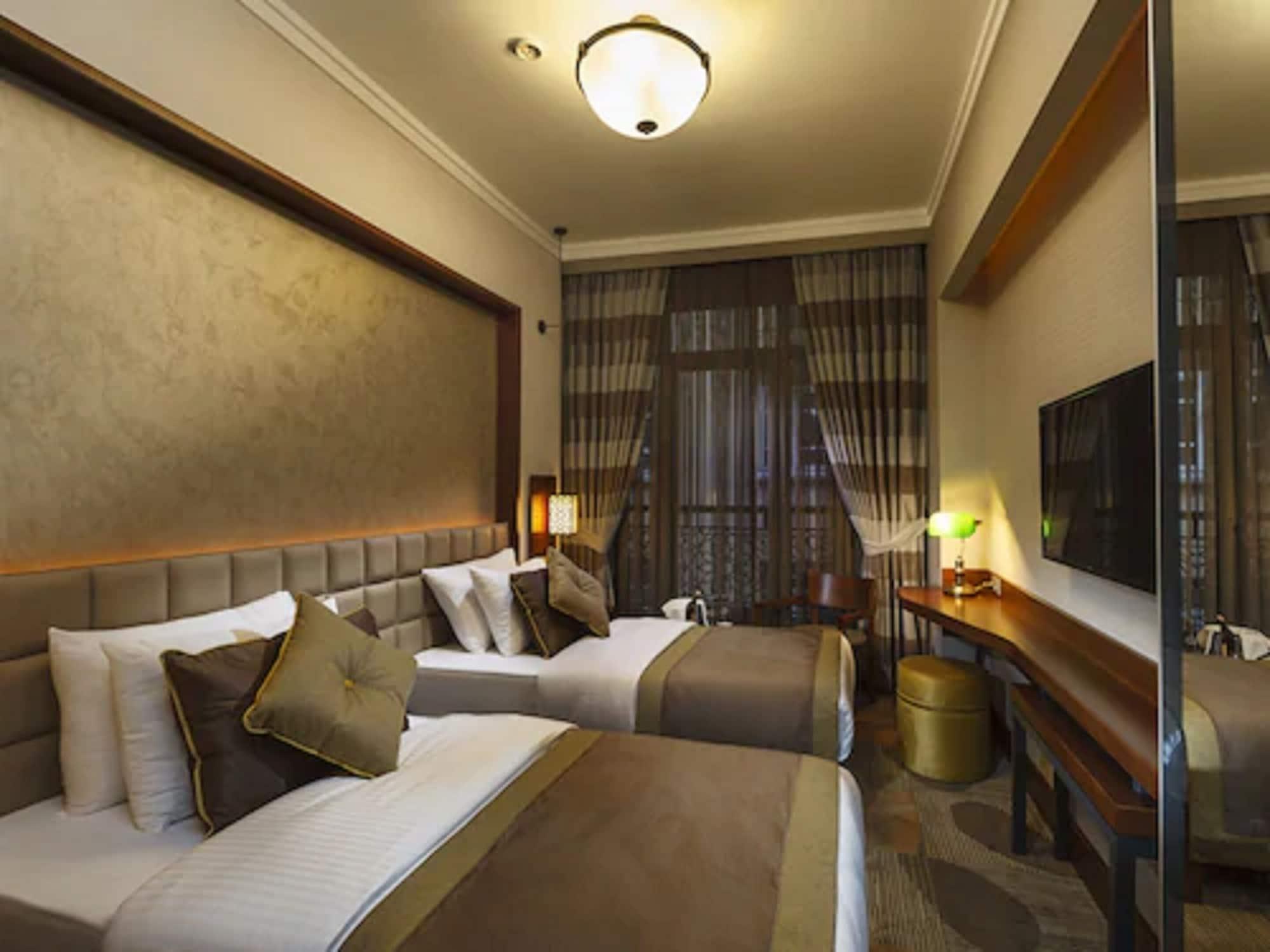 Manesol Boutique Galata Hotel Истанбул Екстериор снимка